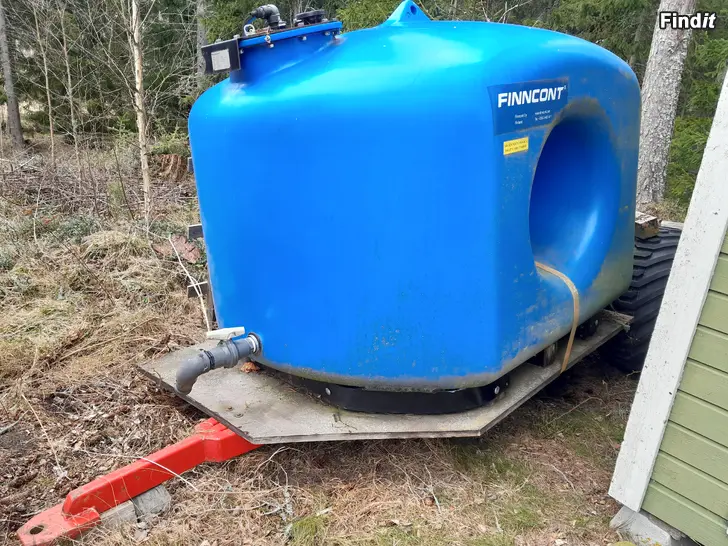 Säljes Säljes finncont vattentank