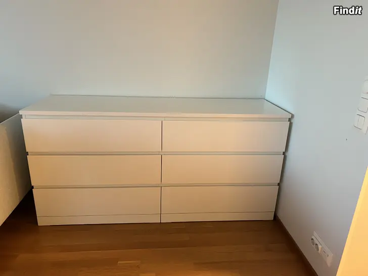 Säljes IKEA Malm-byrå