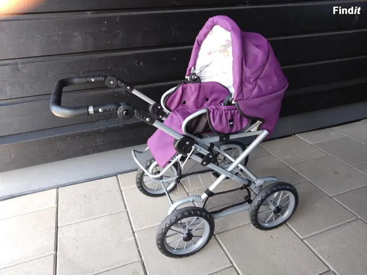 Säljes BRIO dockvagn