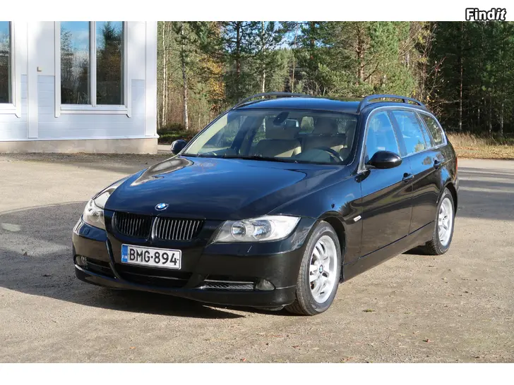 Myydään BMW 325iA TOURING. Näyttävä