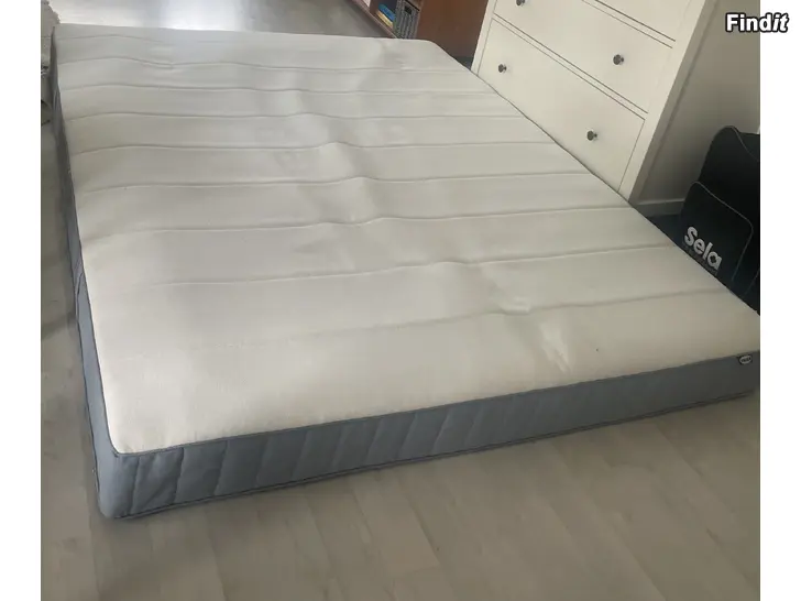 Säljes IKEA VESTERÖY maddrass