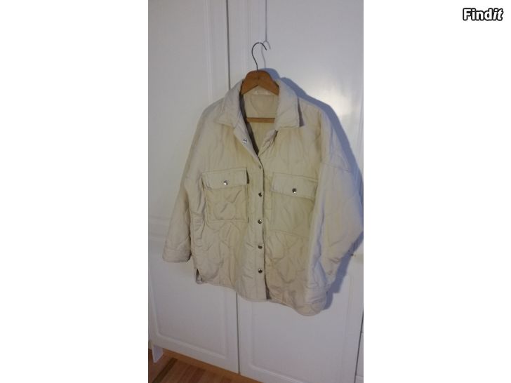 Säljes Naisten kevättakki Asist  40 peessi  -8e