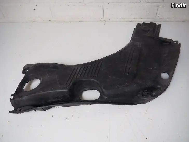 Myydään Toyota Celica 99-05 VII moottoritilan sisämuovi front fender upper cowl 53735-20090