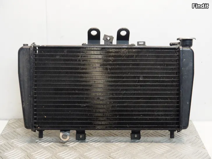 Myydään KTM 45419 1-03.G jäähdyttäjä 0454