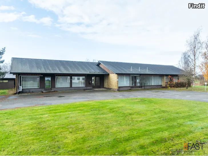 Myydään Toimisto- ja asuinkiinteistö Korsnäsin Harrströmissä/ Gamla strandvägen 195 Myydään Toimisto- ja asuinkiinteistö Korsnäsin Harrströmissä/ Gamla strandvägen 195