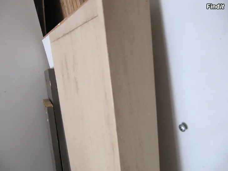 Bortges Hylla i björk