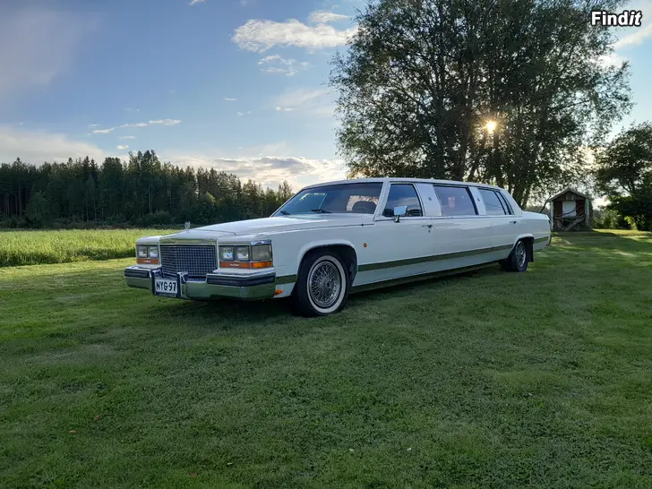 Säljes Cadillac Limousine Uthyres