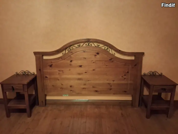Säljes Sänggavel + Nattduksbord