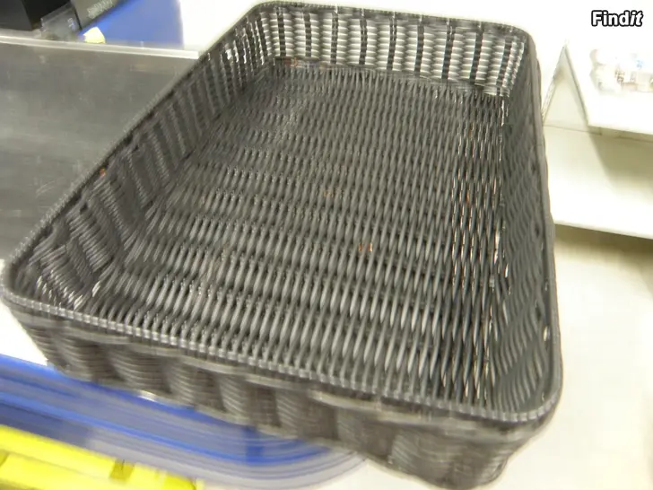 Säljes Plastkorgar rottingmodell för t ex butik eller motsvarande