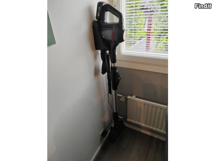 Säljes Bosch Unlimited 7 varsi-imuri BCS711EXT