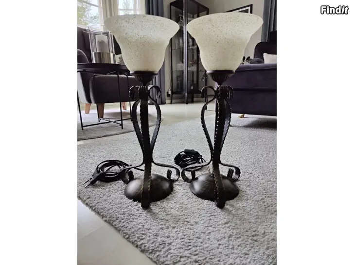 Myydään Fin lampserie