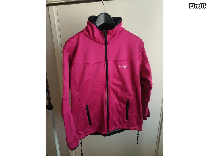 Myydään TrueNorth softshell takki, koko L