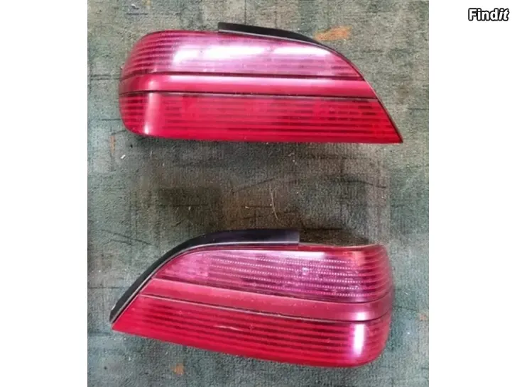 Myydään Takavalot takaumpio