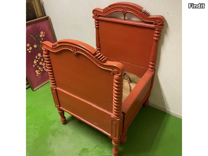 Myydään Vanha päästävedettävä sänky