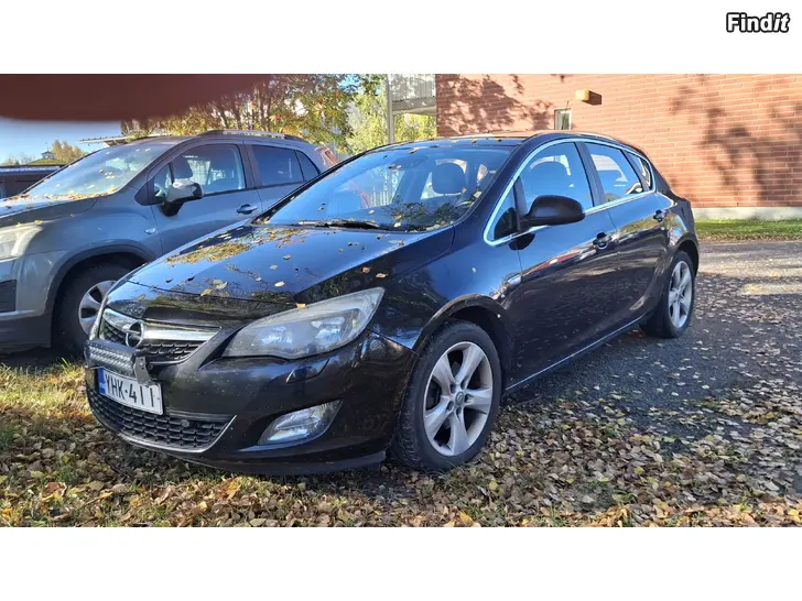 Myydään Opel astra 2.0 diesel 2012vm automaatti