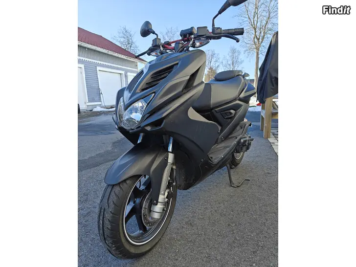 Myydään Yamaha Aerox 2015