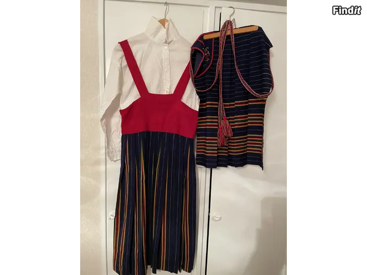 Säljes Kronoby folkdräkt