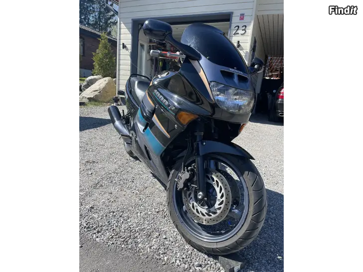Säljes CBR 1000F museibesiktad