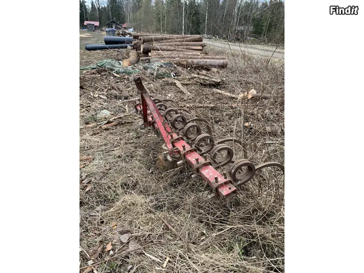 Myydään Kultivaattori traktorin perään