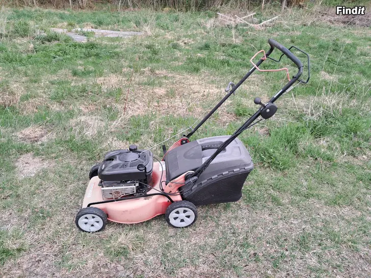 Säljes Jonsered gräsklippare