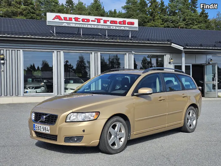 Säljes Volvo V50 1,8 125 hv Momentum man 2009