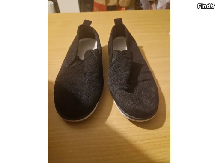 Säljes Skor st 36....