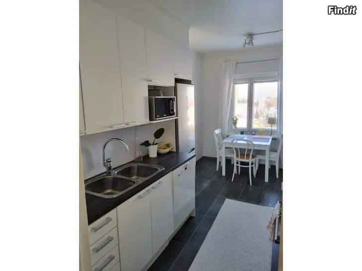 Uthyres Ljus 2 rum+kök uthyres på Kyrkoesplanaden