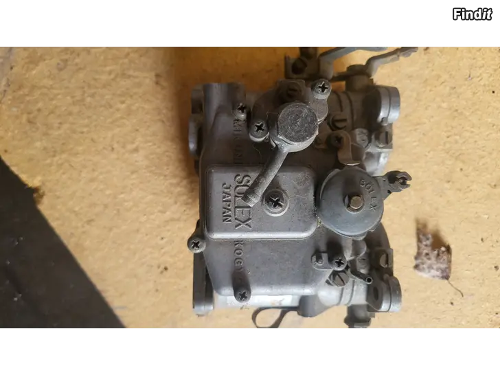 Säljes 2x40mm Solex förgasare