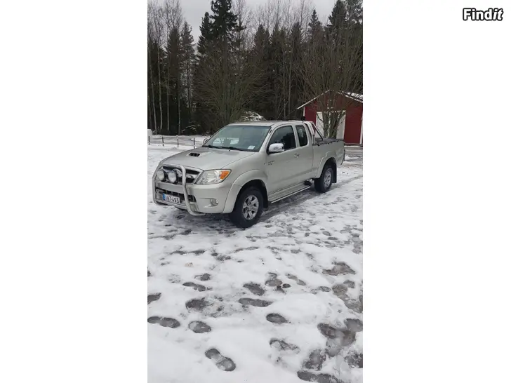 Myydään Toyota Hilux Extra Cab 2.5 D-4D 120 4WD SR