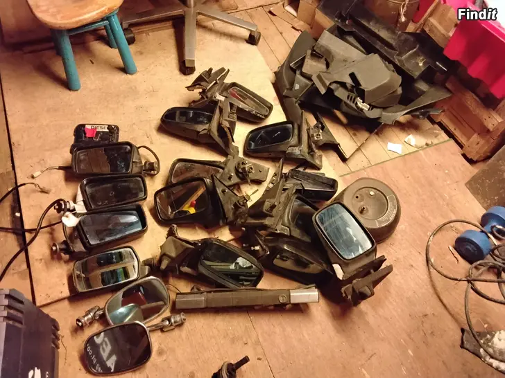 Myydään Volvon 240-740 peilejä