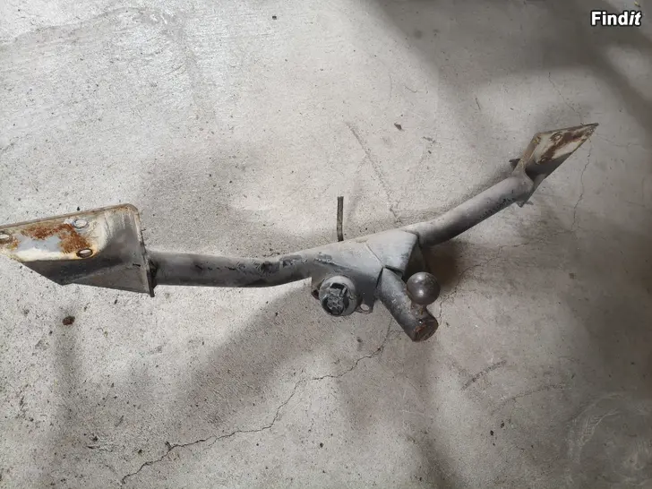 Säljes Volvo 144 dragkrok