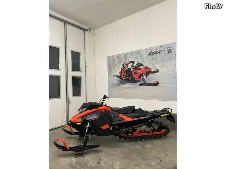 Säljes ski-doo 850 146
