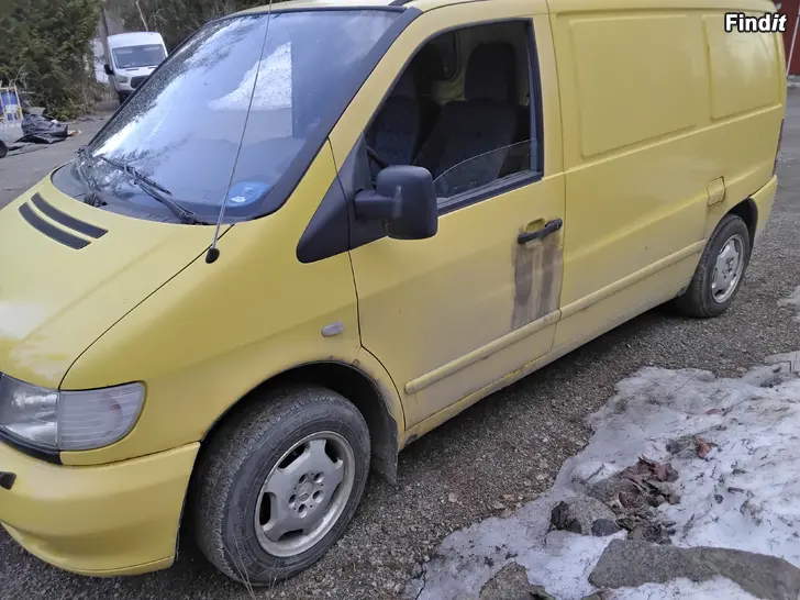 Säljes MB Vito 108 -99 manuaali