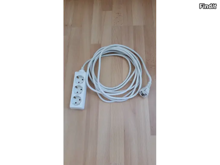 Myydään Schuko-jatkopistorasia 3-osainen 5m  7e