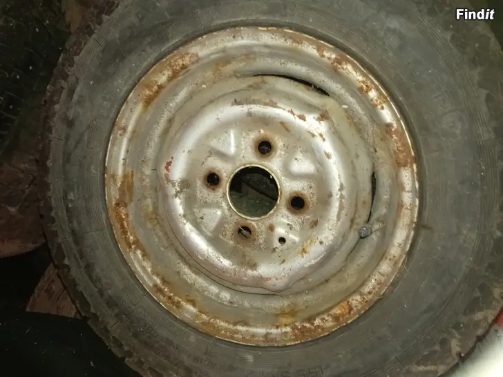 Myydään Paljon erilaisia peltivanteita 12-13 tuumaisia