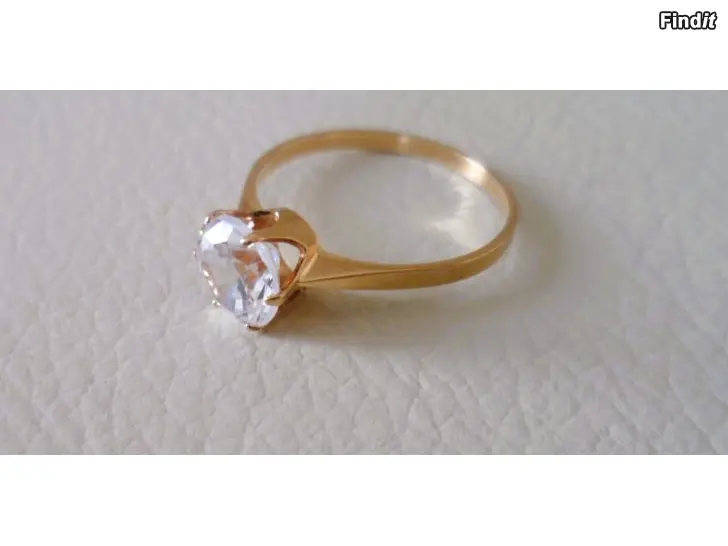 Myydään Kivisormus Kulta 14K koko 17,5