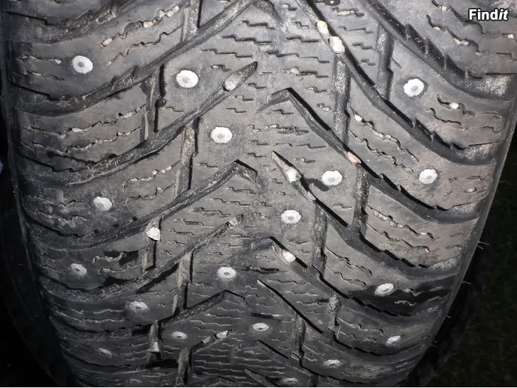 Säljes Talvirenkaat Nordman 205/60R16