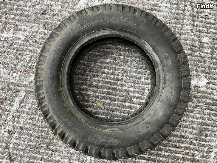 Säljes Vinterdäck 120/90-10