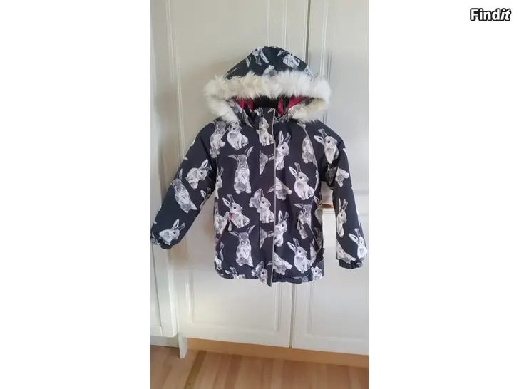 Säljes JONATHAN talvitakki 140 musta pupukuviolla -hinta 20e