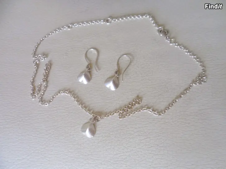 Säljes Kalevala Made in Helsinki Eira Hopeakorut uudet