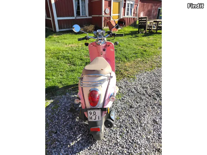 Myydään Retro skootteri