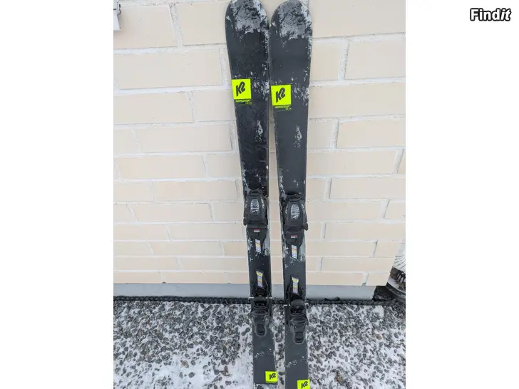 Säljes Slalomskidor K2 twintip