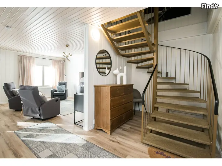 Säljes Tilaihme. 113 m2 koti kahdessa kerroksessa. Kaskinen keskusta. Merelle 300 m