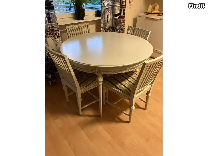 Säljes Gustaviansk matgrupp för sex personer