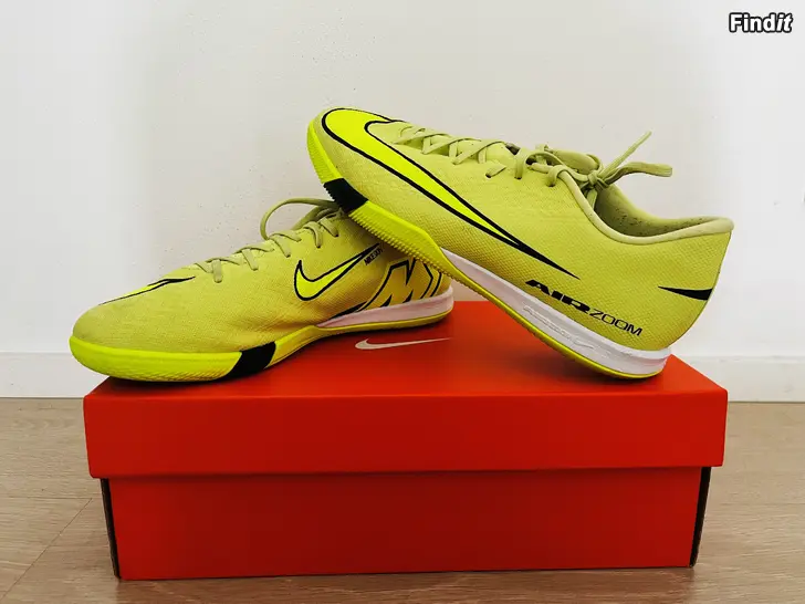 Säljes Nike innespelskor