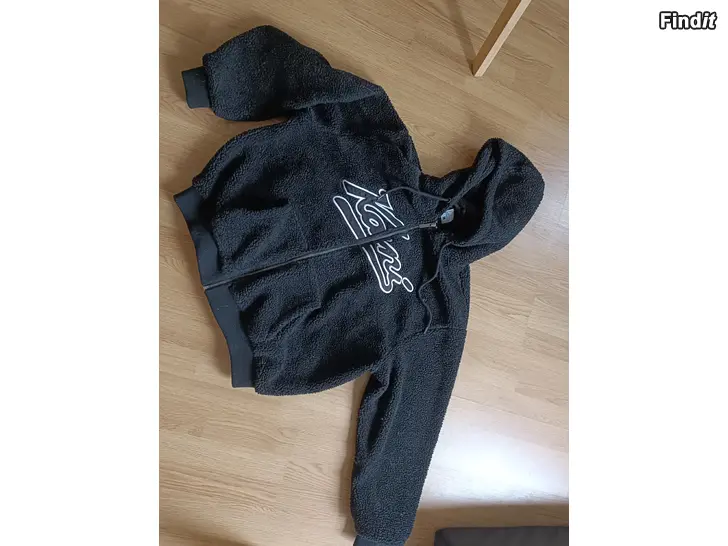 Myydään Karl Kani Teddy huppari L