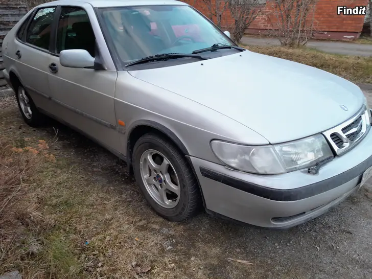 Myydään Saab 9-3  2.0t automaatti -02