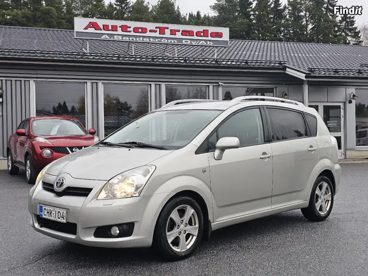 Säljes TOYOTA COROLLA Verso 2.2d Superior, 233tkm -09