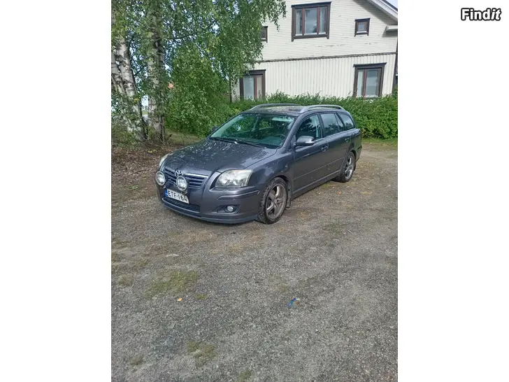 Myydään Myydään hyväkuntoinen Avensis 1.8 pensa