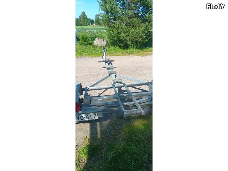 Myydään Aku venetraileri